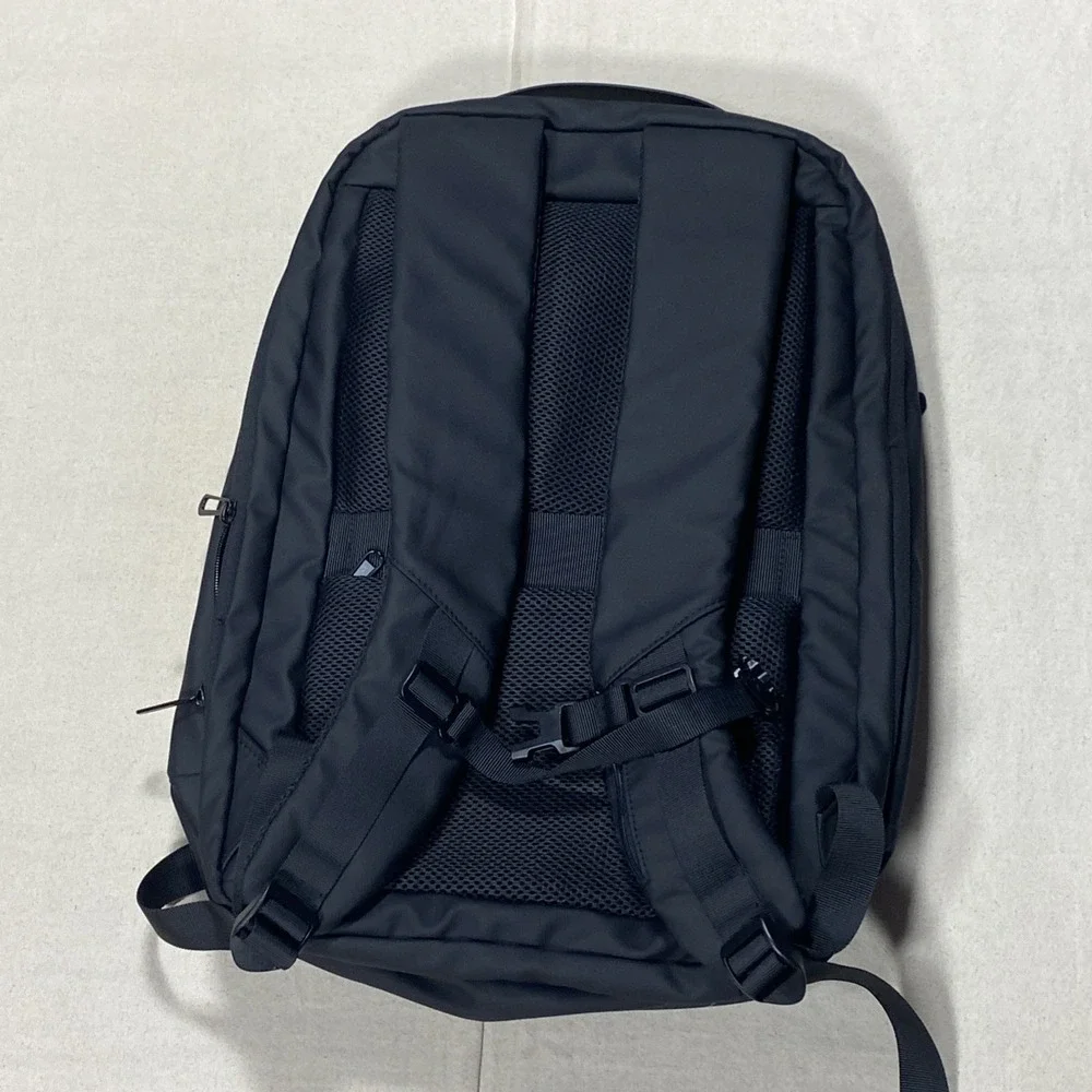 Fenruien Leisure Light Business Black Laptop Backpack Travel Bag